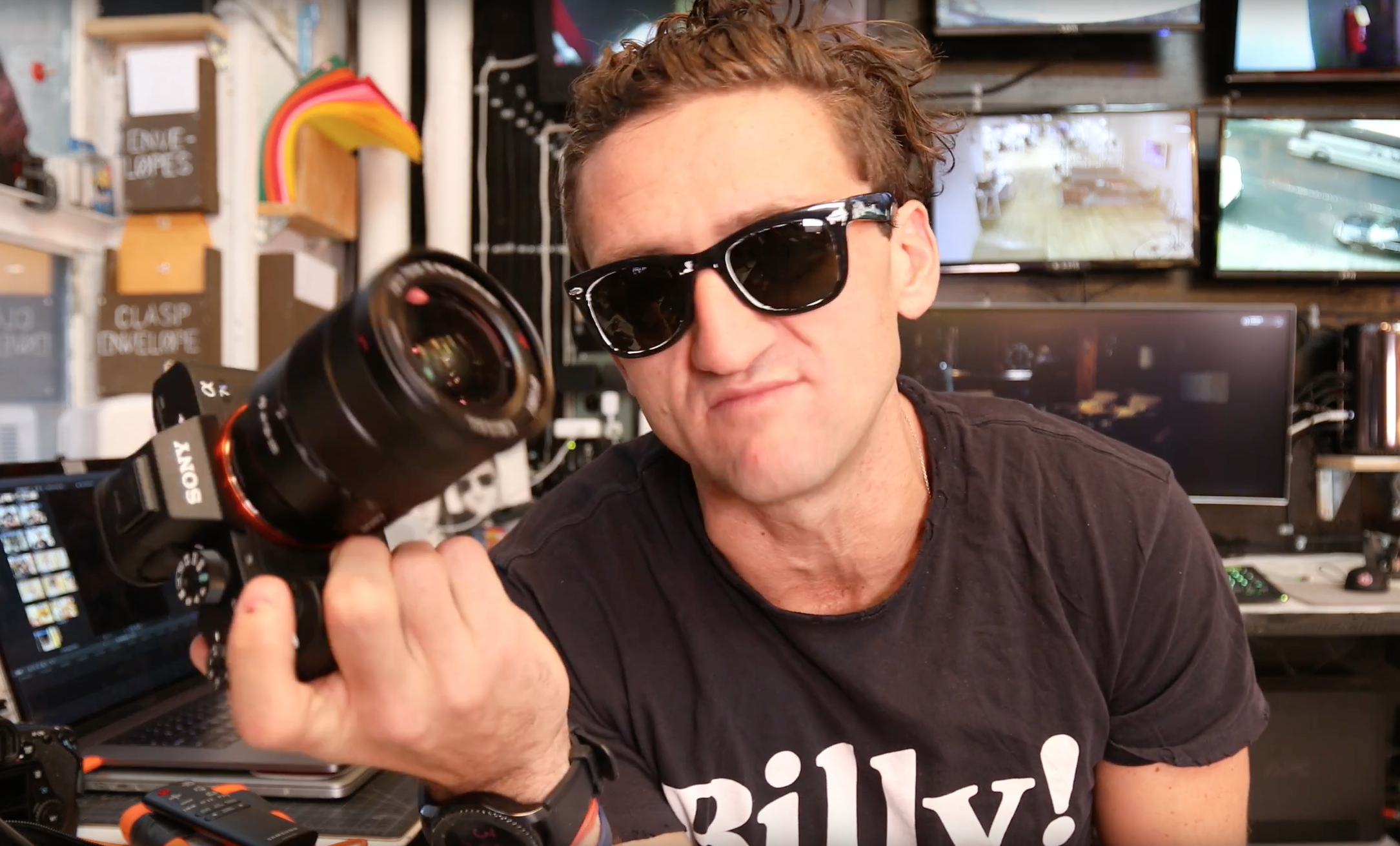 Блоггеры сша. Кейси Нейстат. Блоггер Кейси Нейстат. Casey Neistat прическа. Кейси Нейстат ютуб.