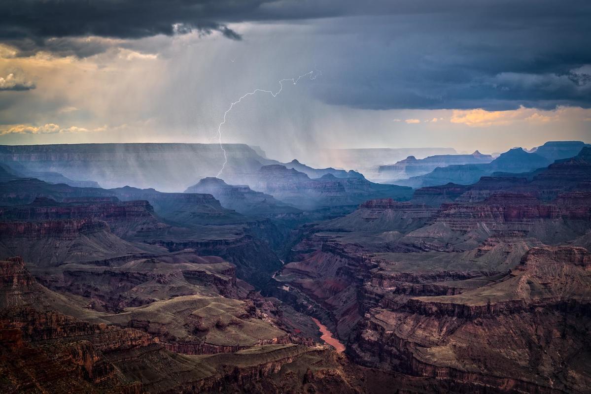 5 Tips To Capture Lightning